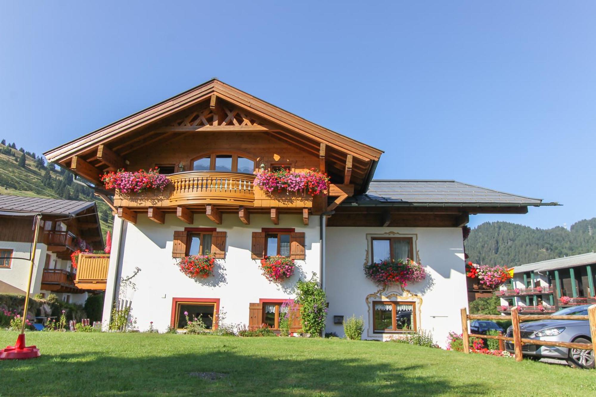 Haus Bergliebe Apartment Maria Alm am Steinernen Meer Exterior photo